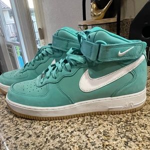 Nike Air Force 1 Mid